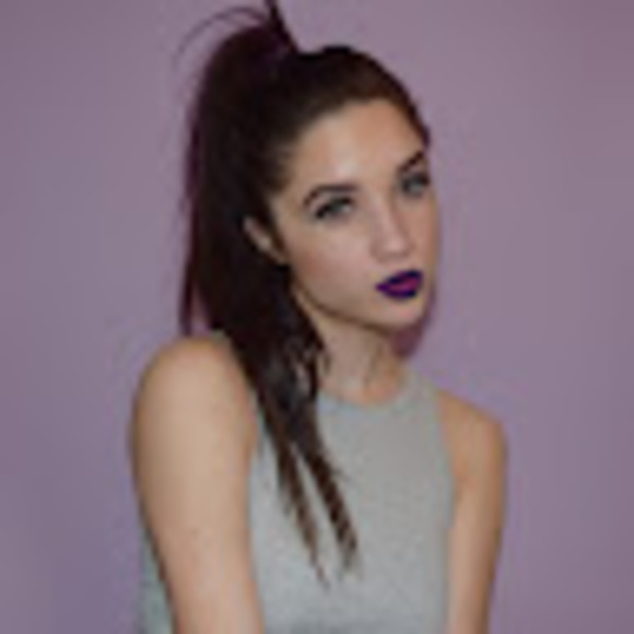 Meet your Posher, Abbey - Picture 1 of 1